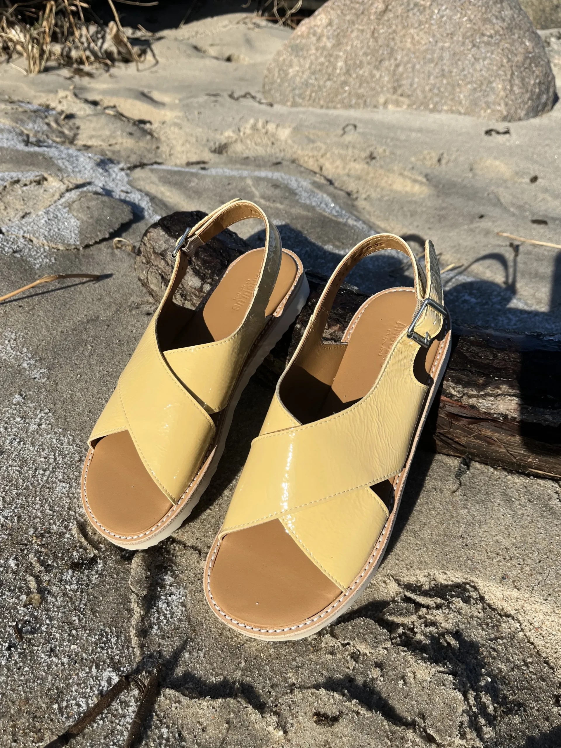 angulus__gul_lak_sandal_4.webp Angulus - Gul lak sandal