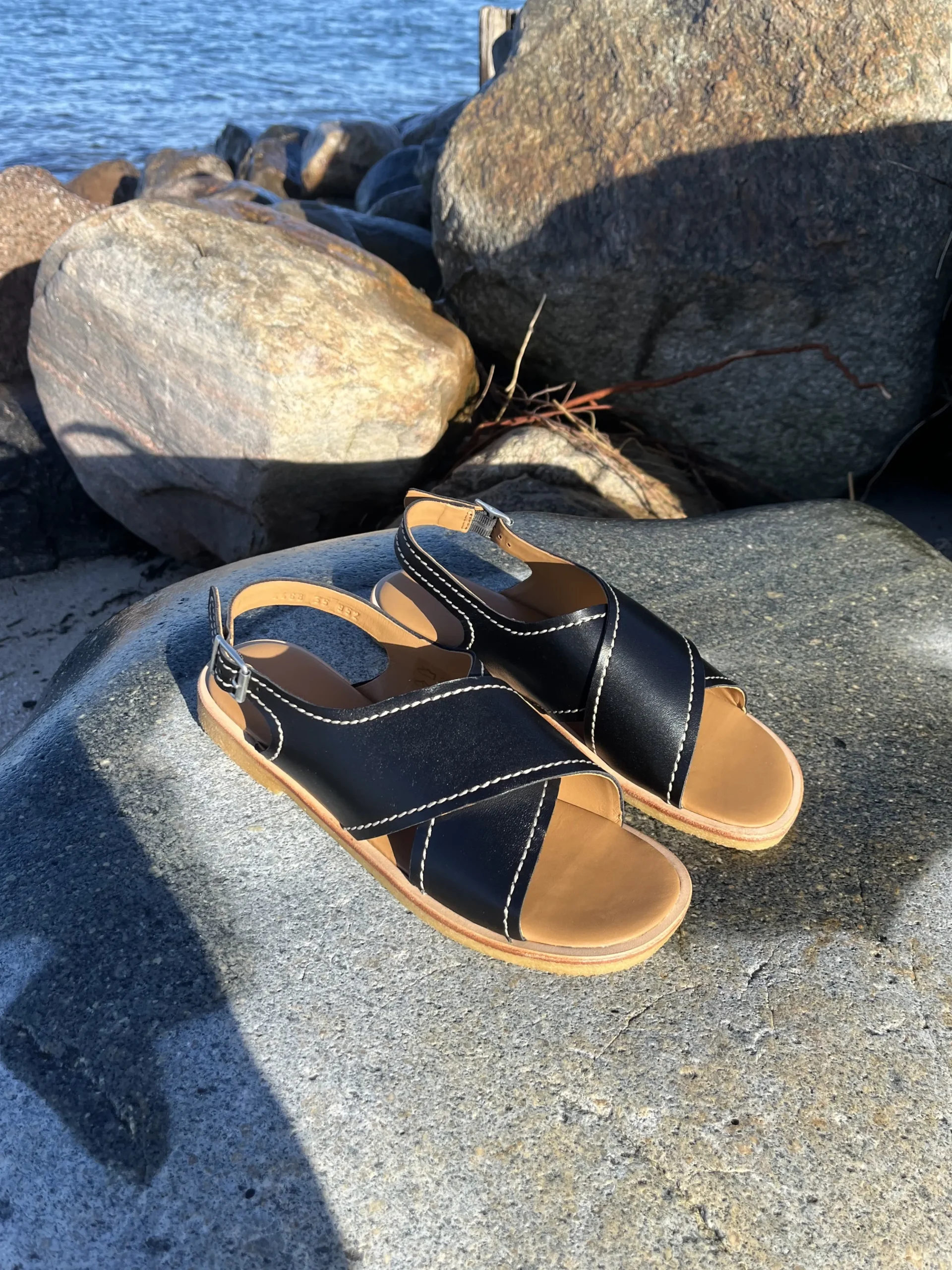 angulus__sort_sandal_2-1.webp Angulus - Sort sandal