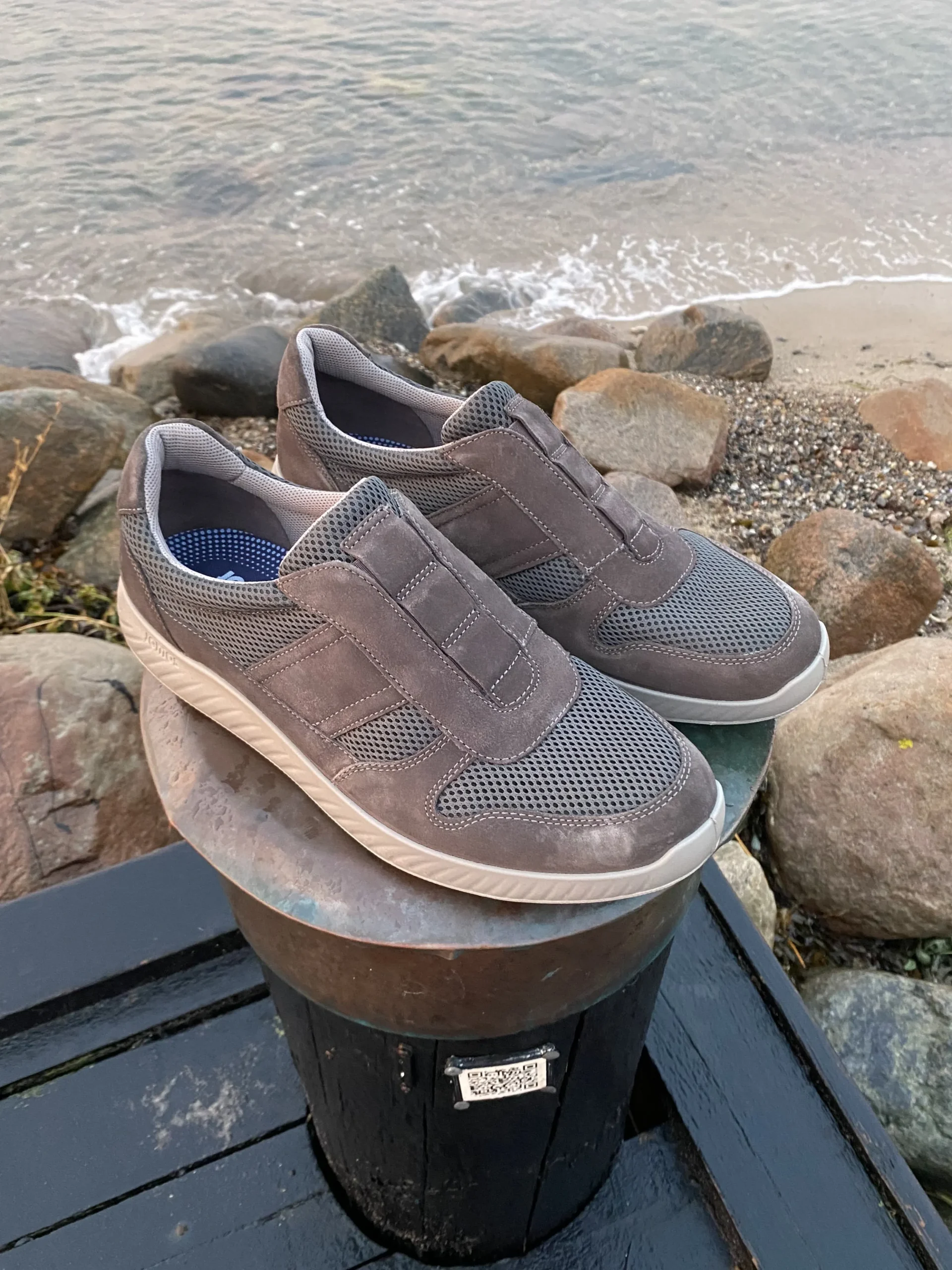 jomos__gr_sneakers_slipin_1.webp Jomos - Grå sneakers Slip-in