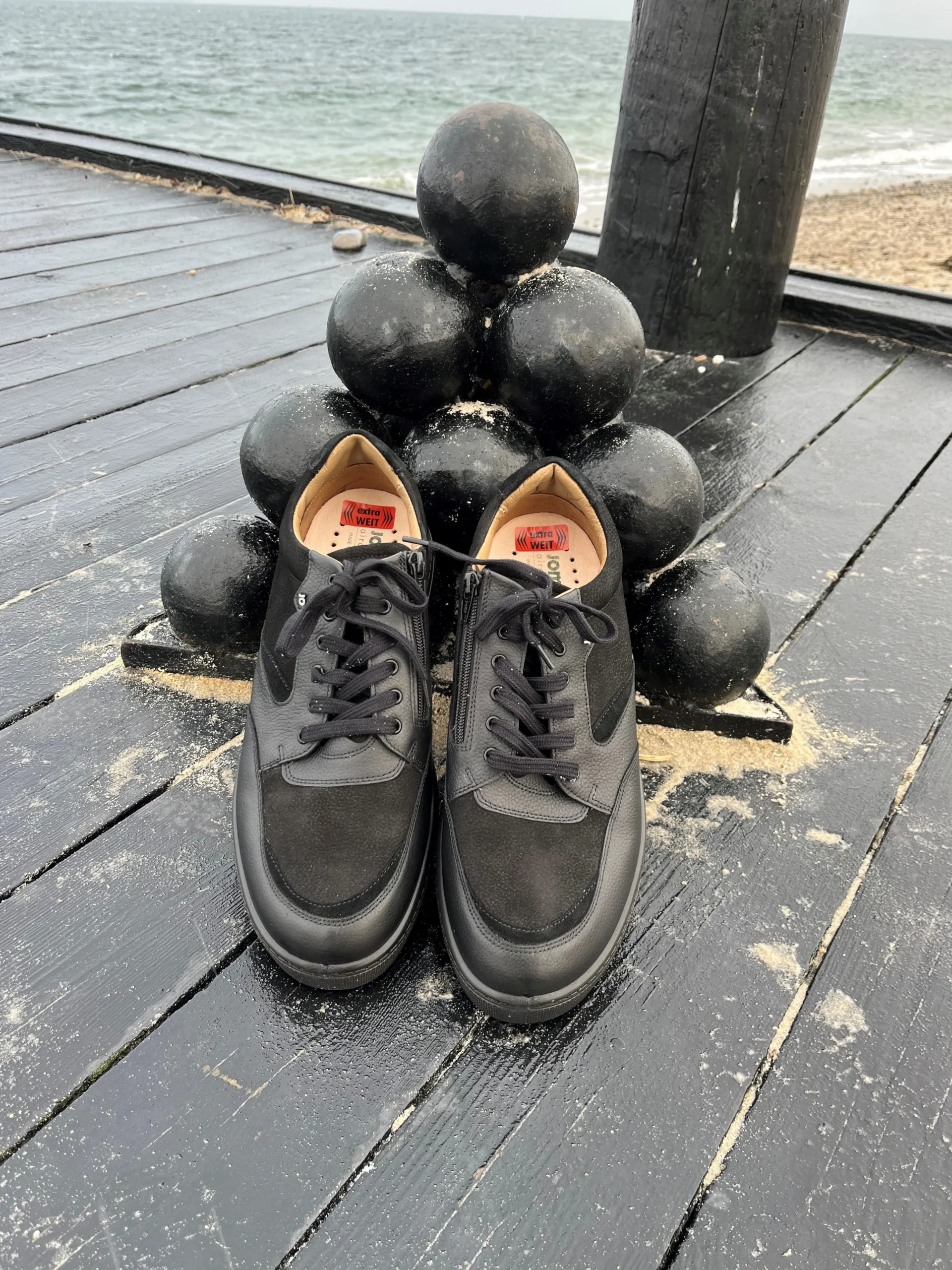 jomos__sort_herresneakers_1-2.webp Jomos - Sort herresneakers