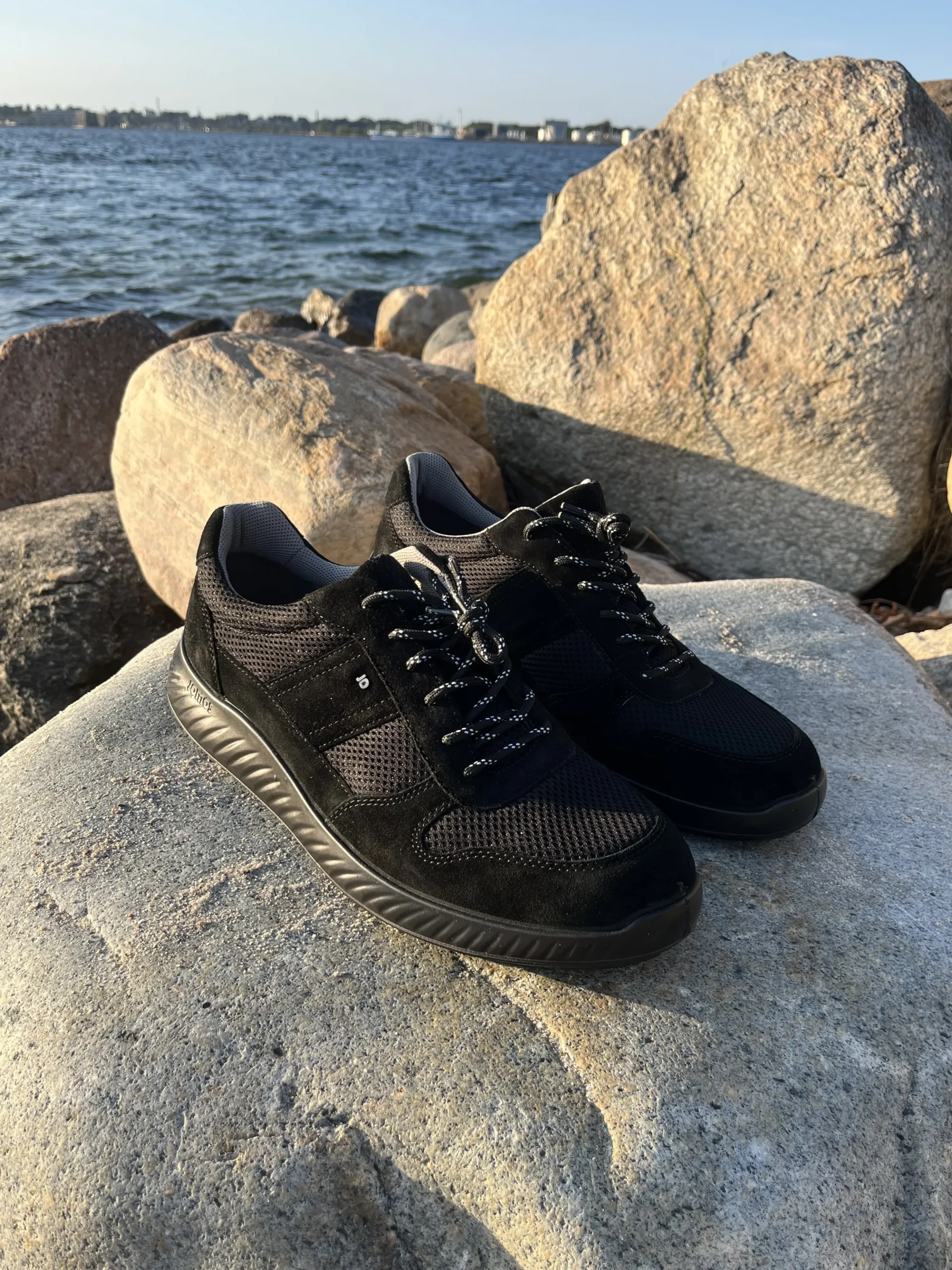 jomos__sort_sneakers_3.webp Jomos - Sort sneakers
