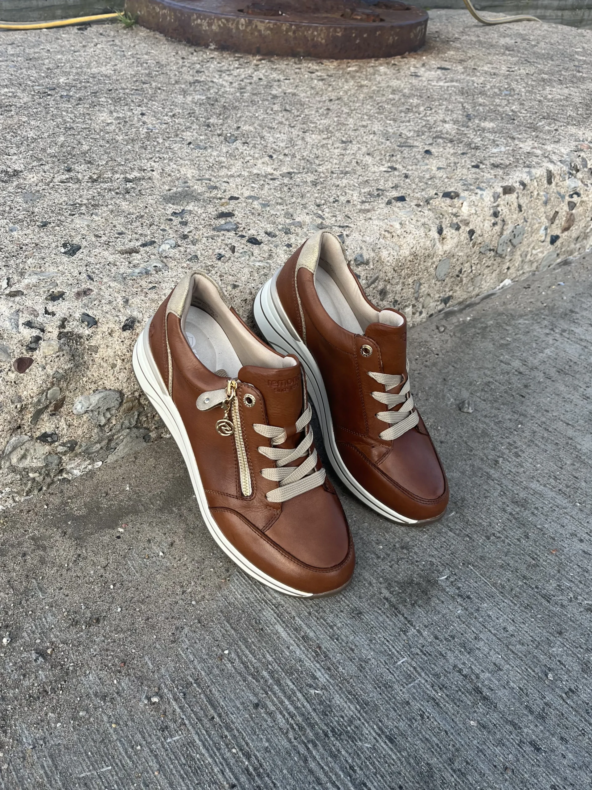 remonte__brun_lder_sneake_3.webp Remonte - Brun læder sneakers