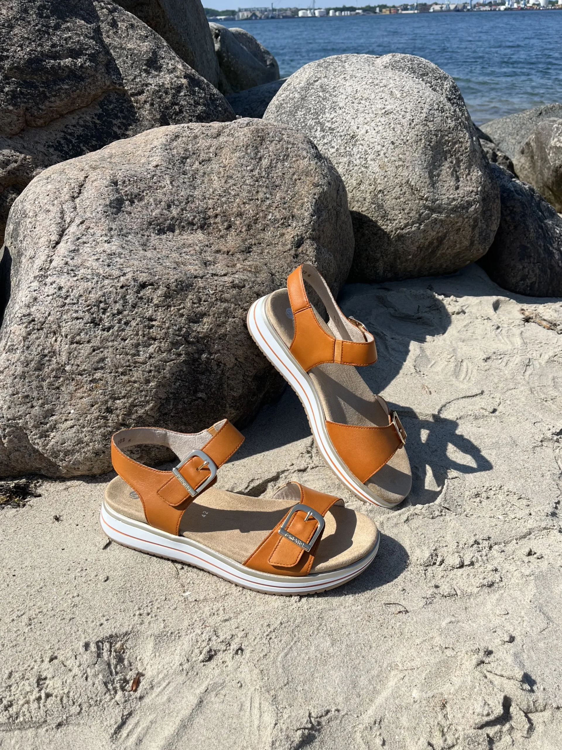 remonte__orange_sandal_0.webp Remonte - Orange Sandal