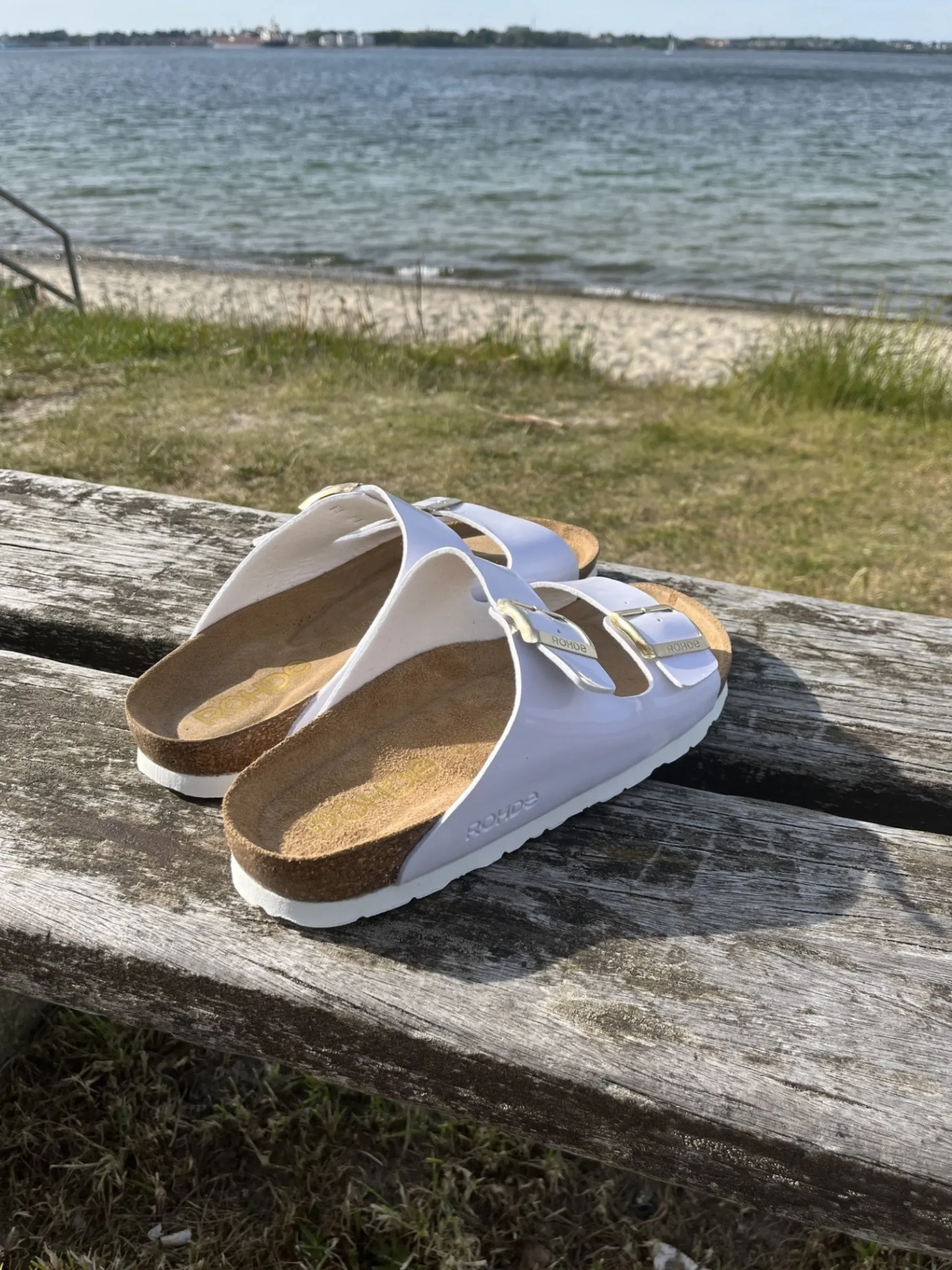 rohde__hvid_lak_sandal_3.webp Rohde - Hvid lak sandal