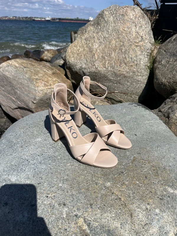 Rylko - Beige sandal