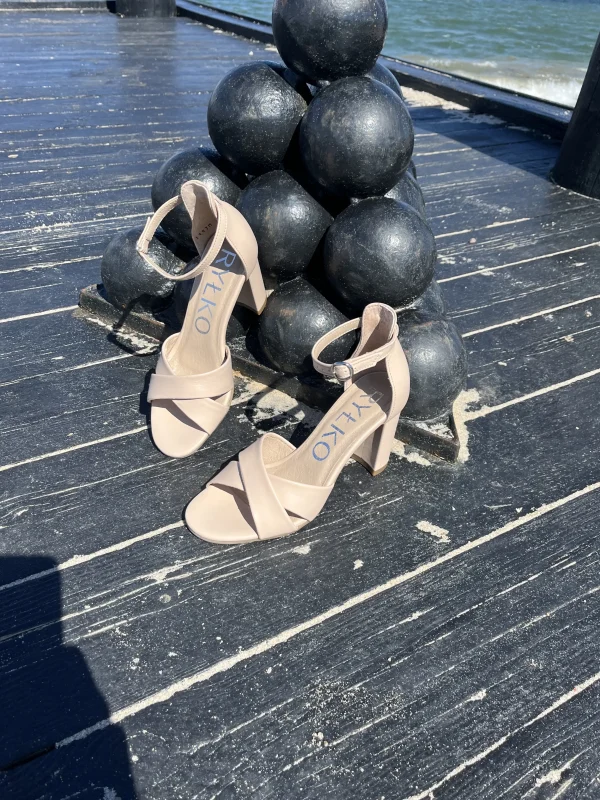 Rylko - Beige sandal