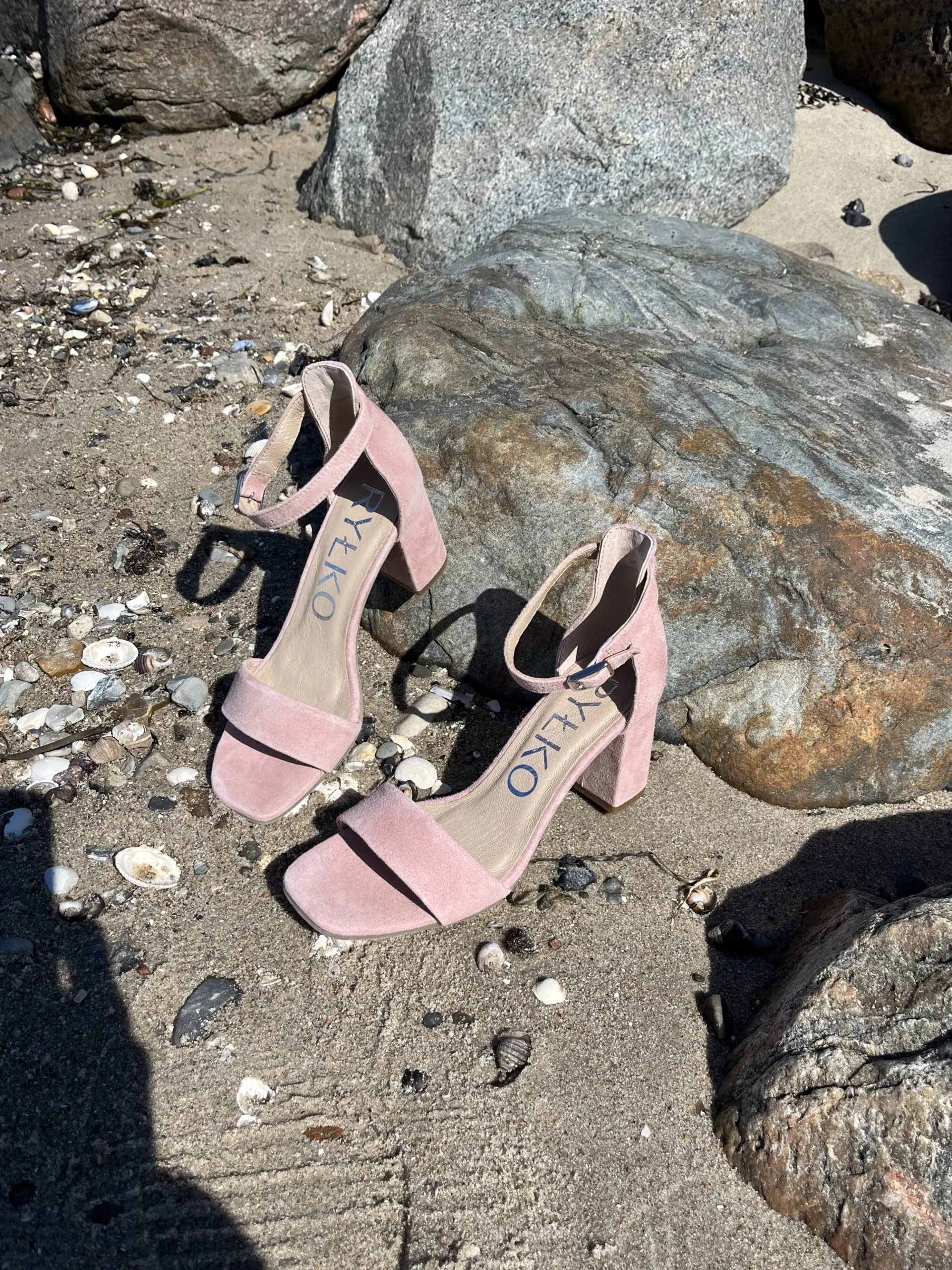 rylko__lyserd_sandal_3.webp Rylko - Lyserød sandal
