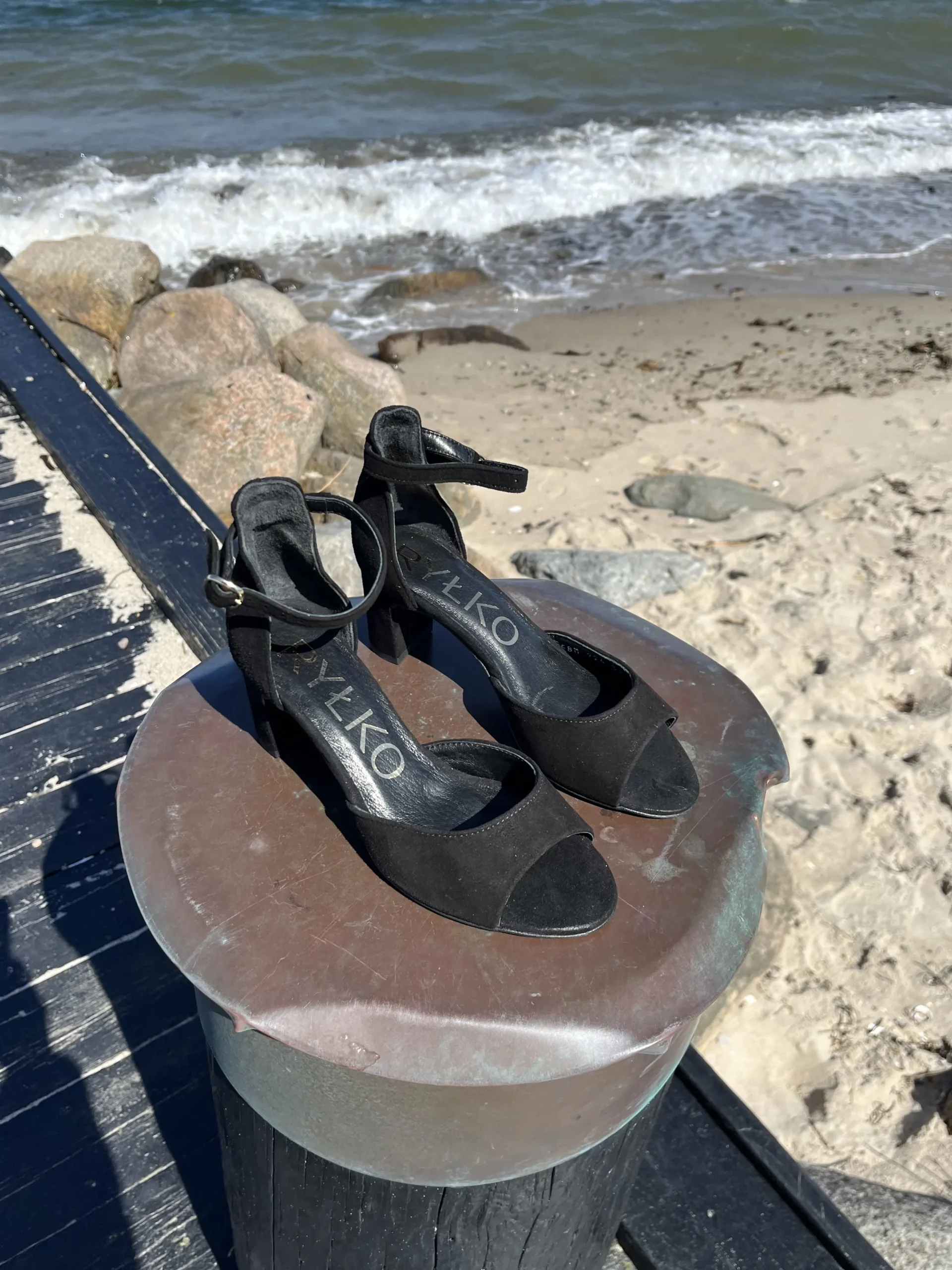 rylko__sort_ruskind_sanda_3.webp Rylko - Sort ruskind sandal